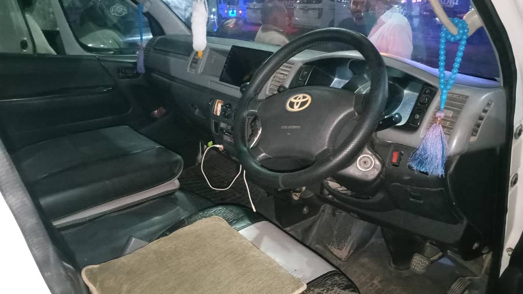 Hiace 8