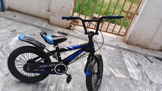 streethawk kids bicycle in blue colour