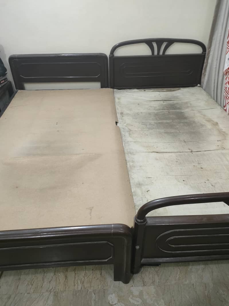 2 single beds 2