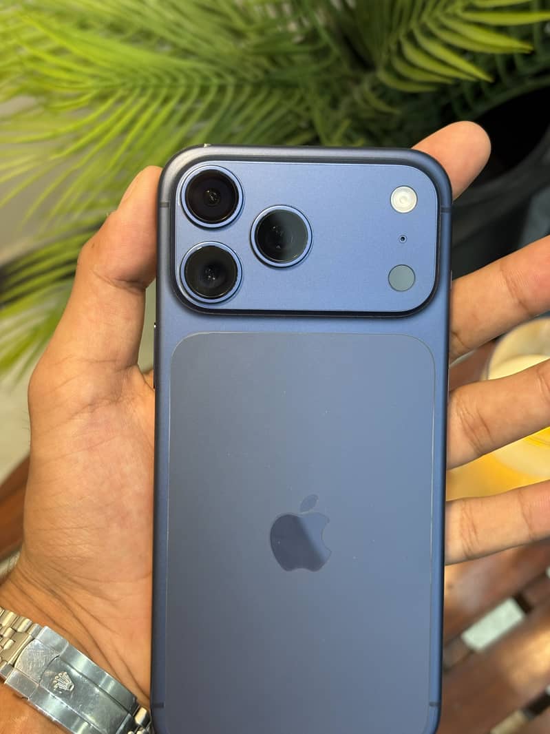 Iphone 17 Pro Max 4