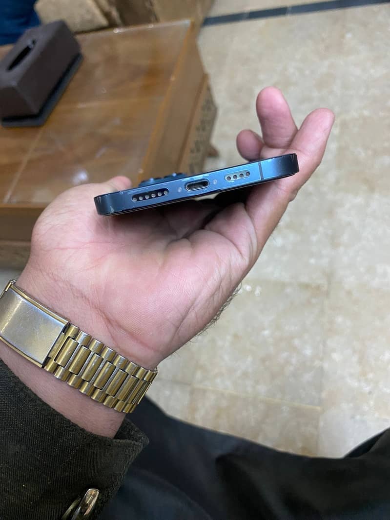 iPhone 12 Pro max 1