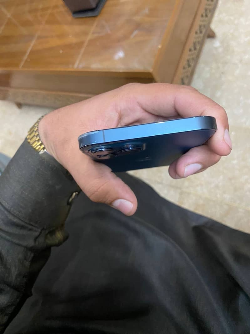 iPhone 12 Pro max 3