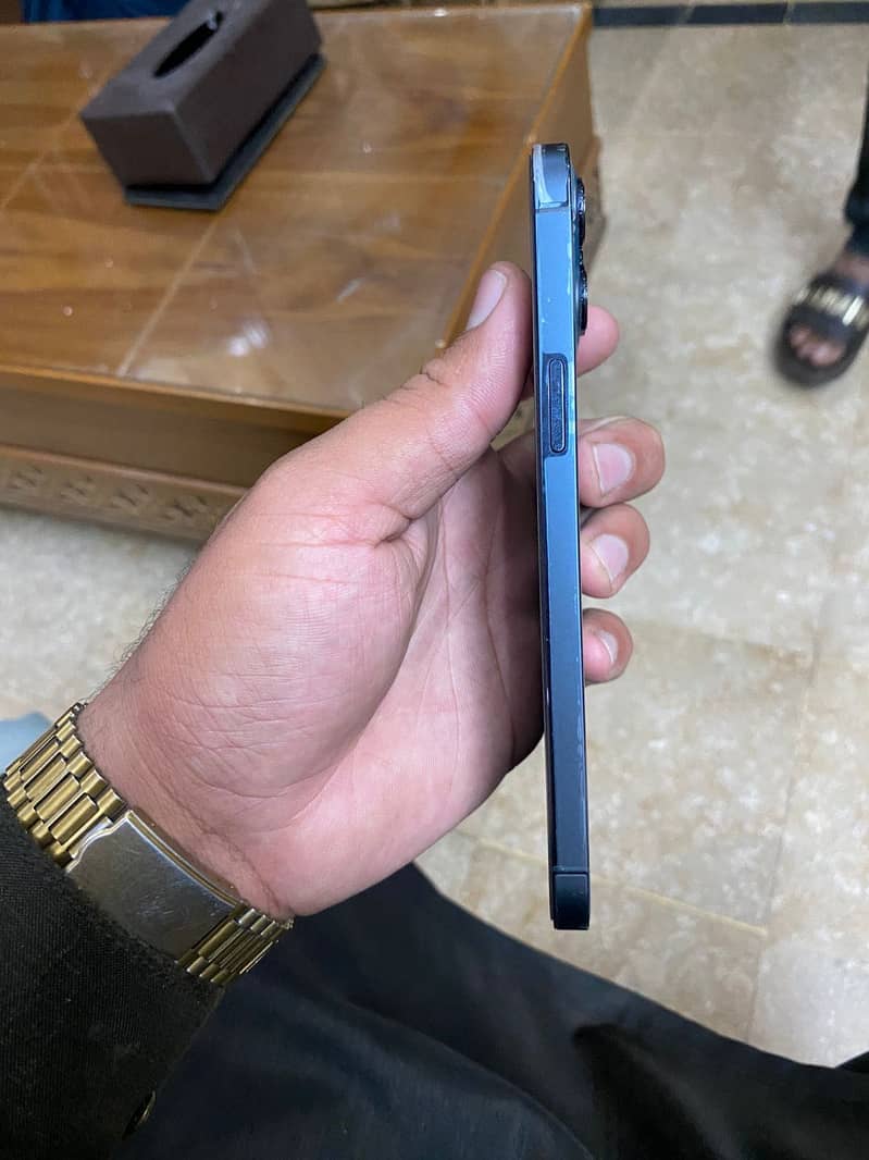 iPhone 12 Pro max 4