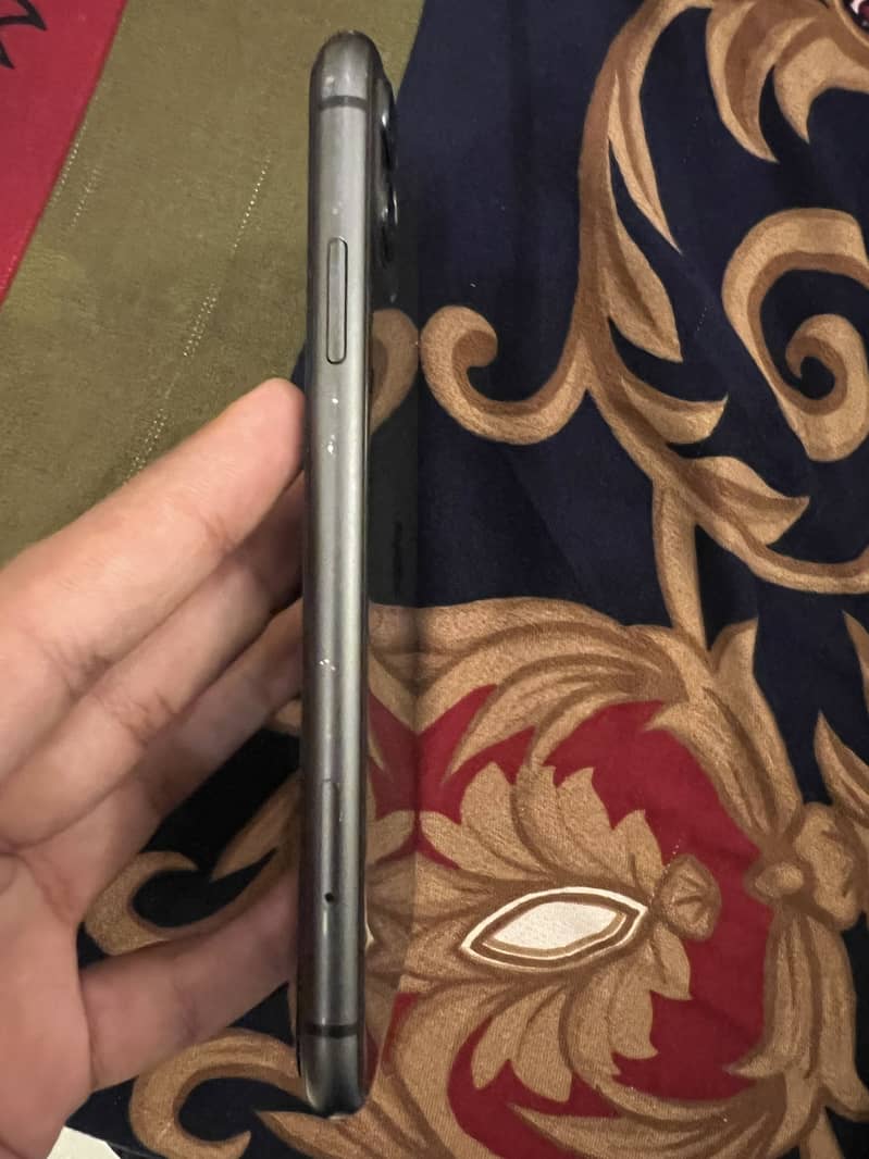 iPhone 11 2