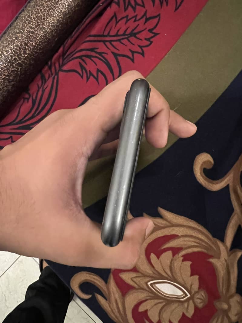 iPhone 11 5
