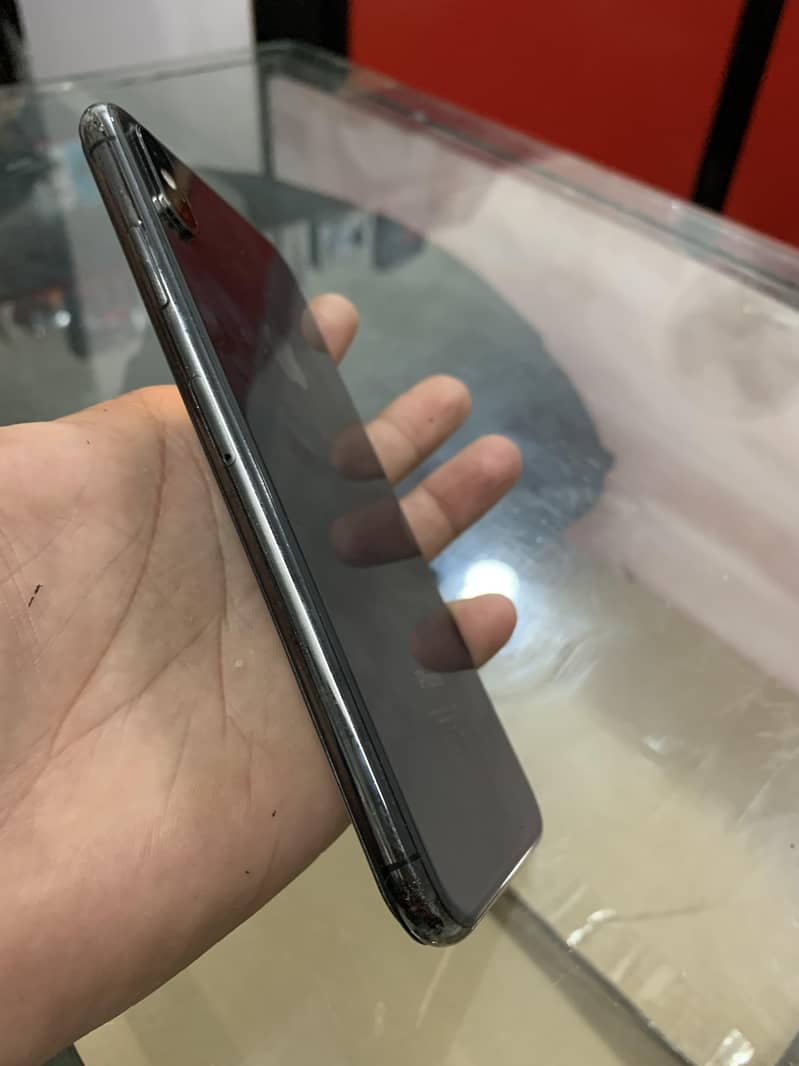 iphone xs max 1