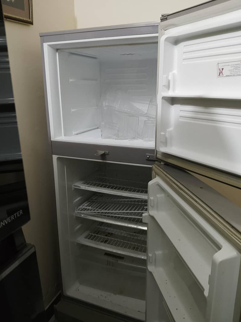 refrigerator 3