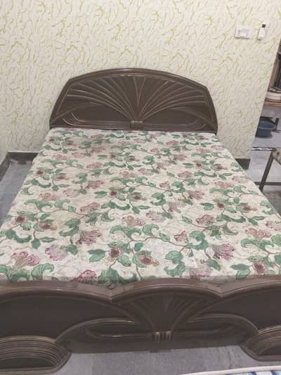 Double Bed in Two Piece with Metris + 2 Side Table