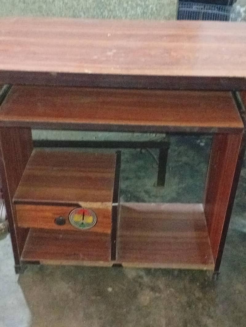 computer table 1