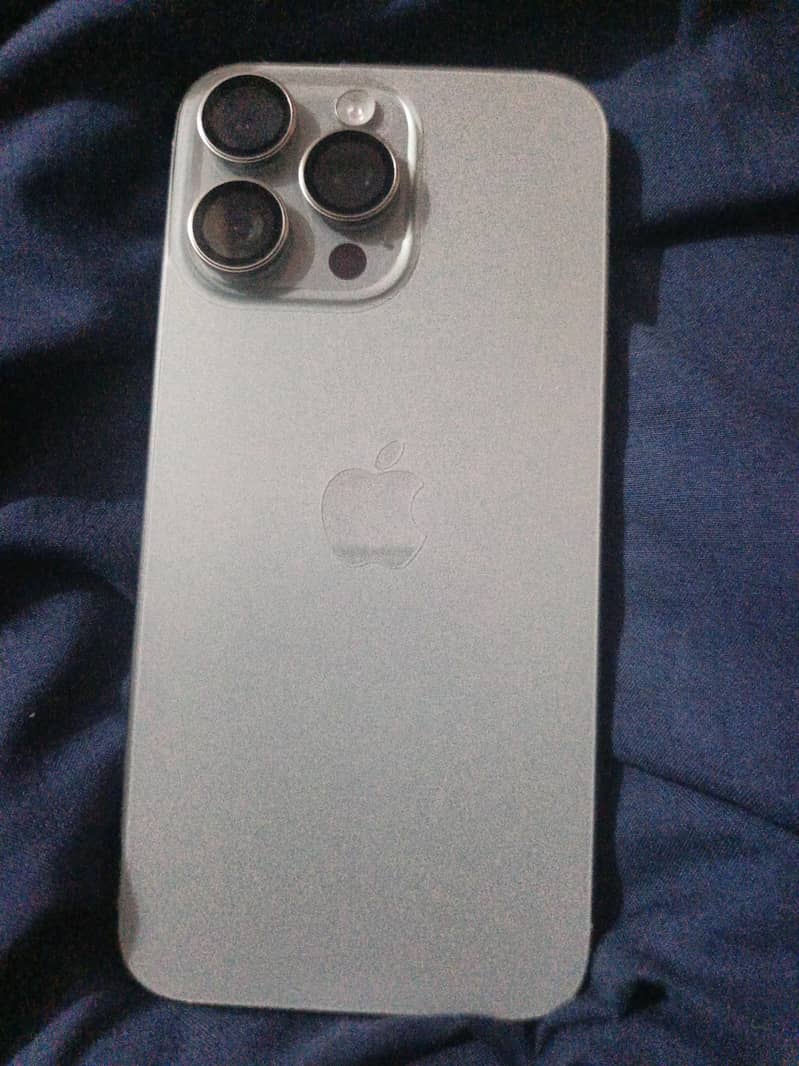 iPhone 15 Pro Max 0