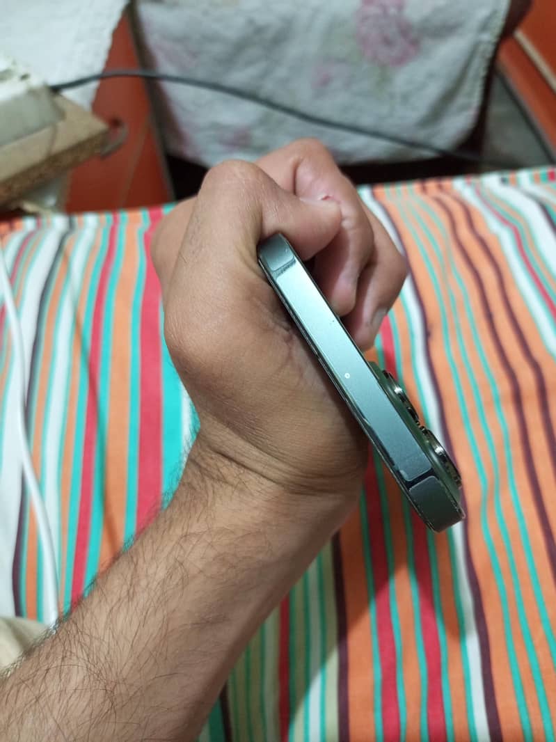 Iphone 13 pro max 1