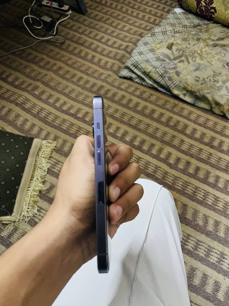 Apple iPhone 14 Pro 4