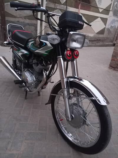 Honda cg 125 2023 10/10 condition bilkul new bike ha
