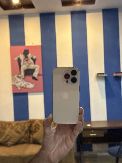 iPhone 16 pro 256GB (uk variant)