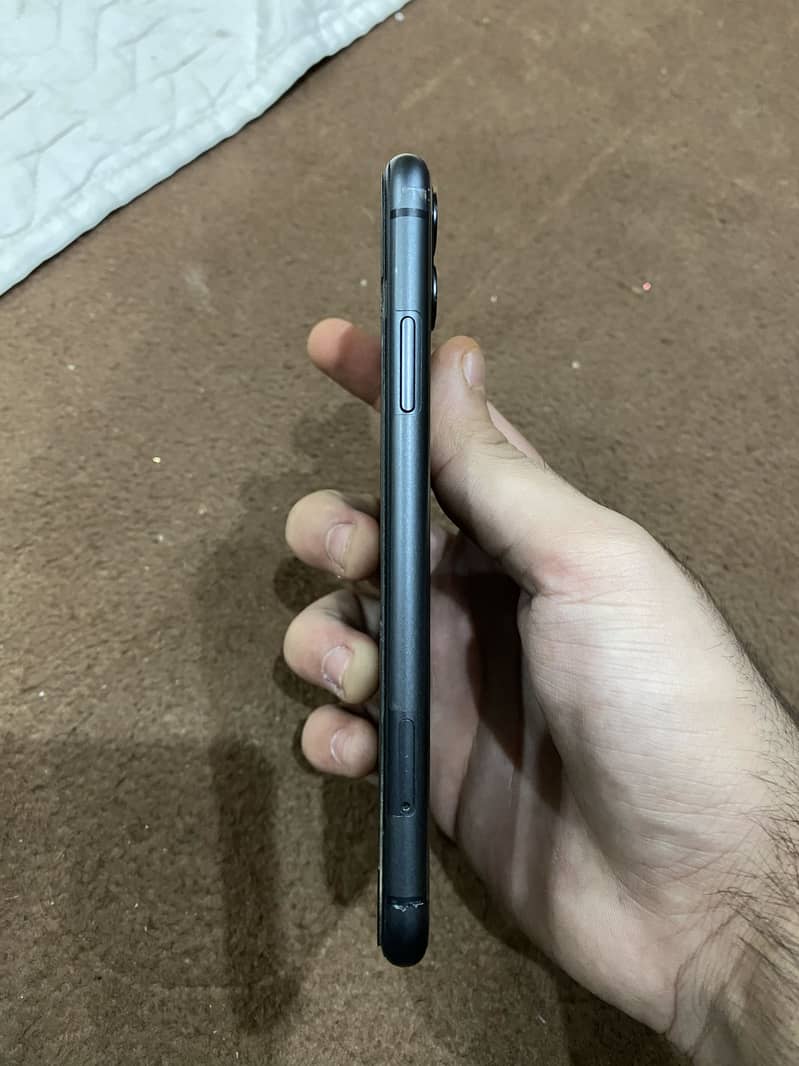 iPhone 11 jv 3