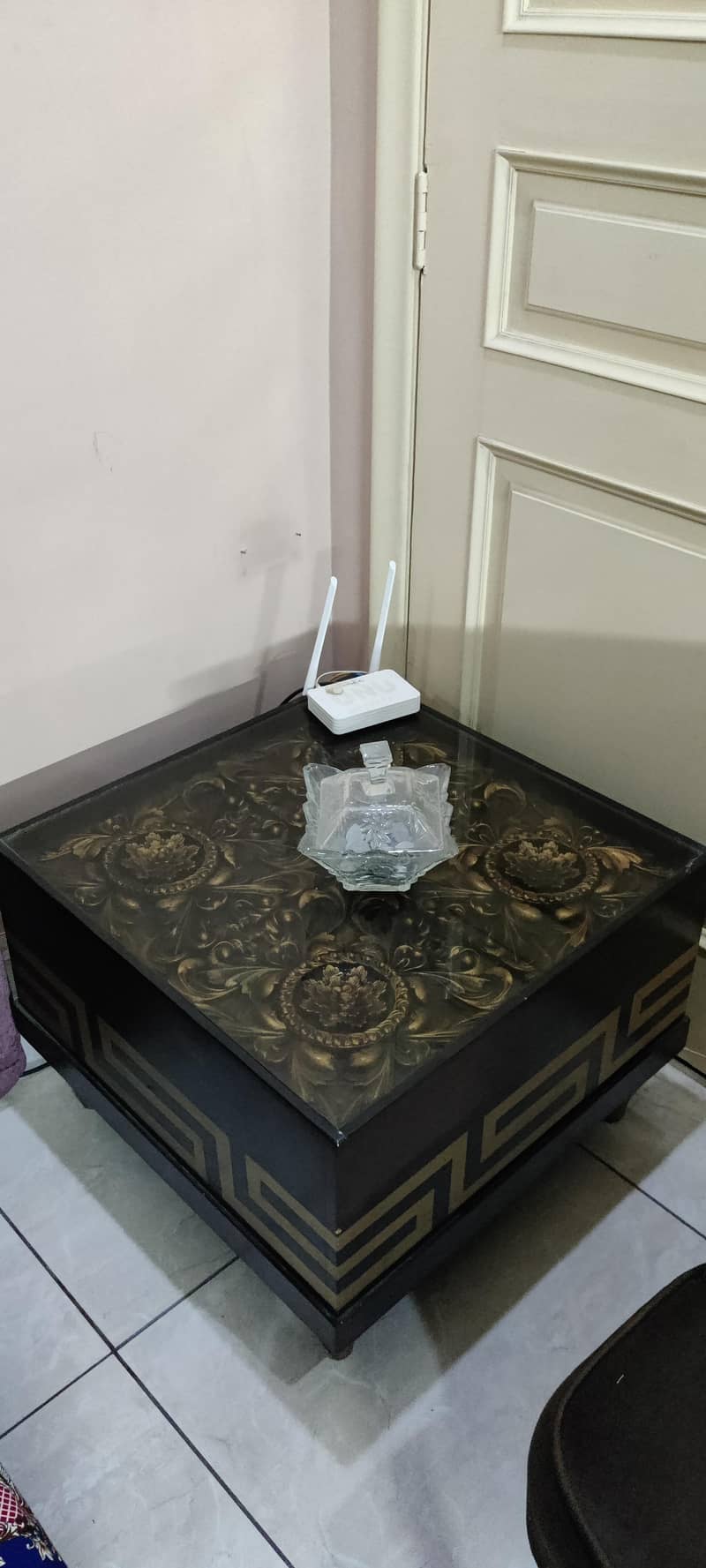 Sofa Set with two side corner Tables 4