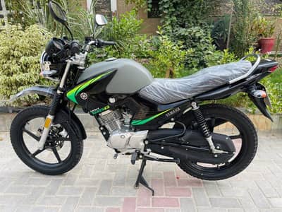 YBR 125G 2024 model 5200 kms only Alll punjab numbar  brend new bike
