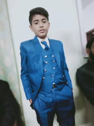 4pc Boys suit . . . . . . . .