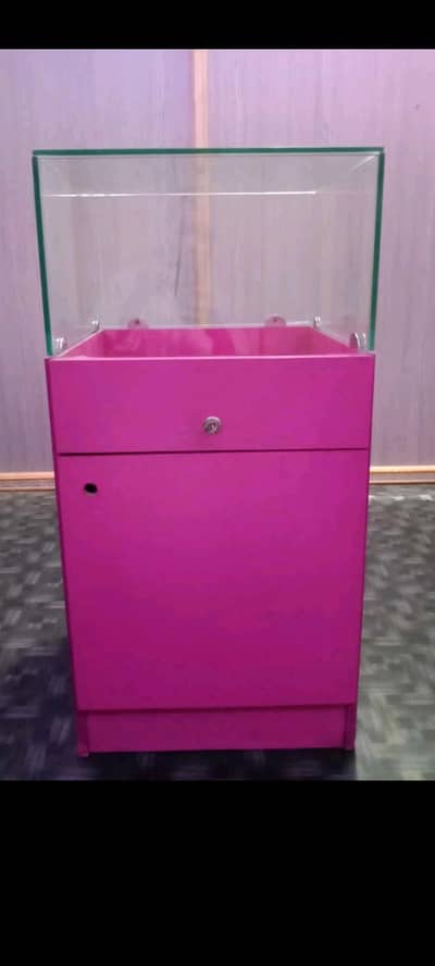 jewelry show Case