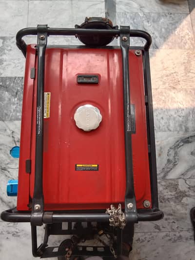Generator petrool . Gass Self start and manual