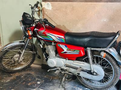 HONDA CG125 2023 model  PUNJAB REGISTERED FOR URGENT SALE
