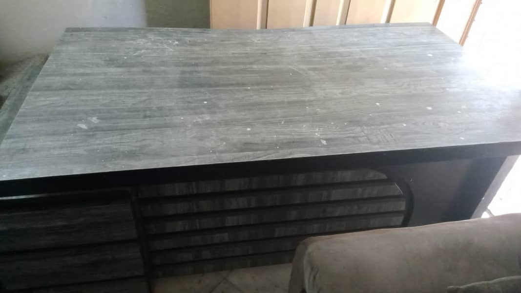 Office Table & Chair 0