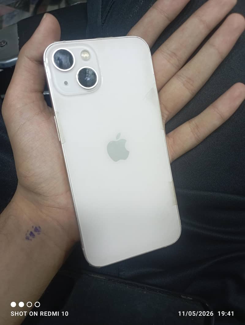 iPhone 13 0