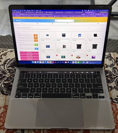 MacBook M1 Pro (8 - 256 GB)