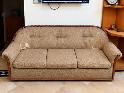 Used 5-Seater Sofa Set for Sale – Massive Discount