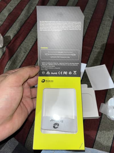 iPhone 20 watt adopter 100 % original