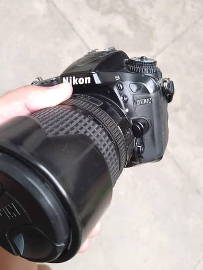 Nikon D7100 with 18-140mm lens