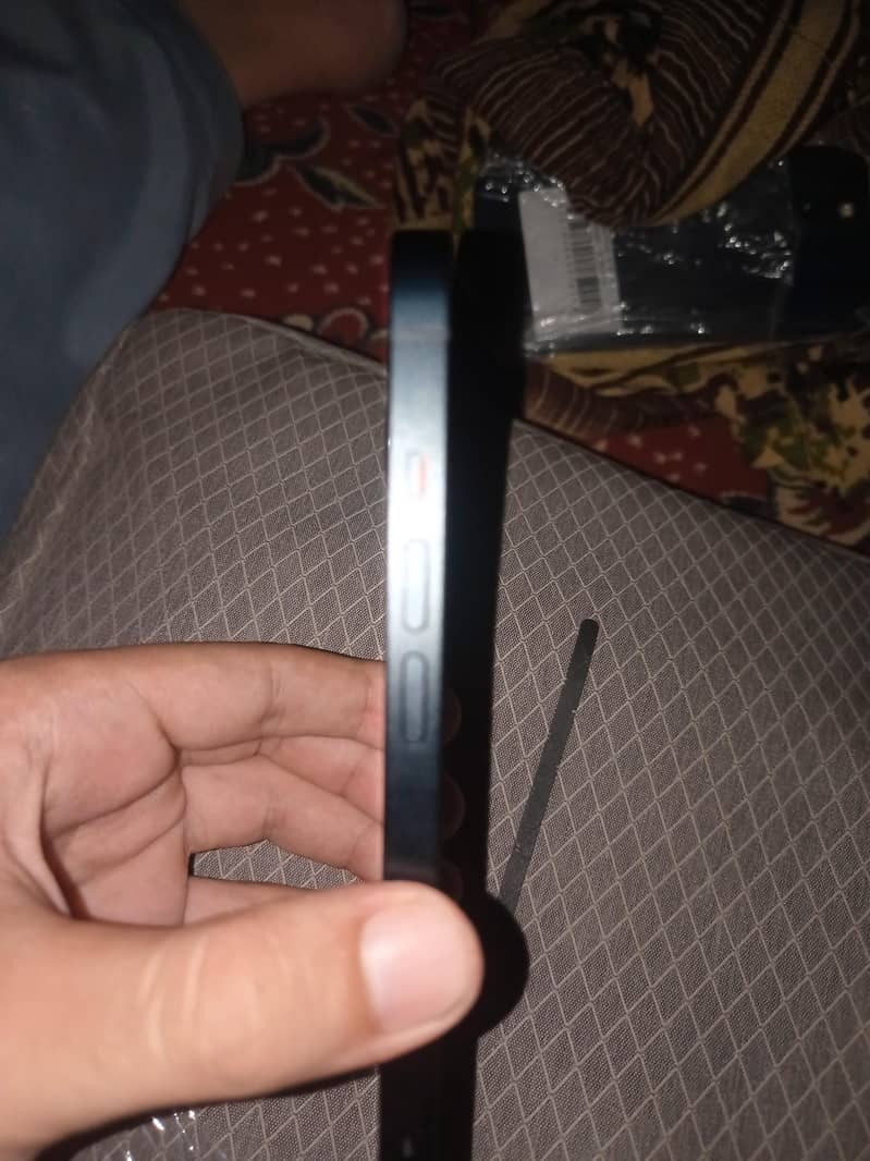 iPhone 13 2