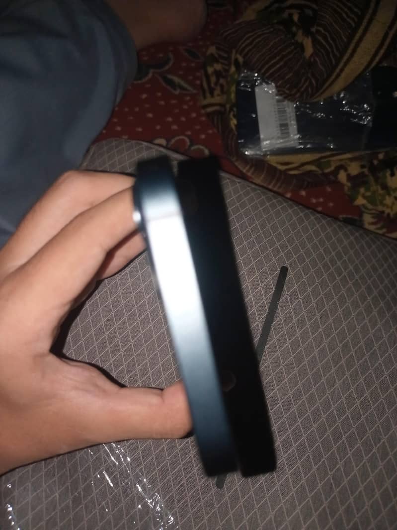 iPhone 13 3