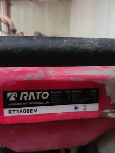 RATO NEXT TO HONDA
