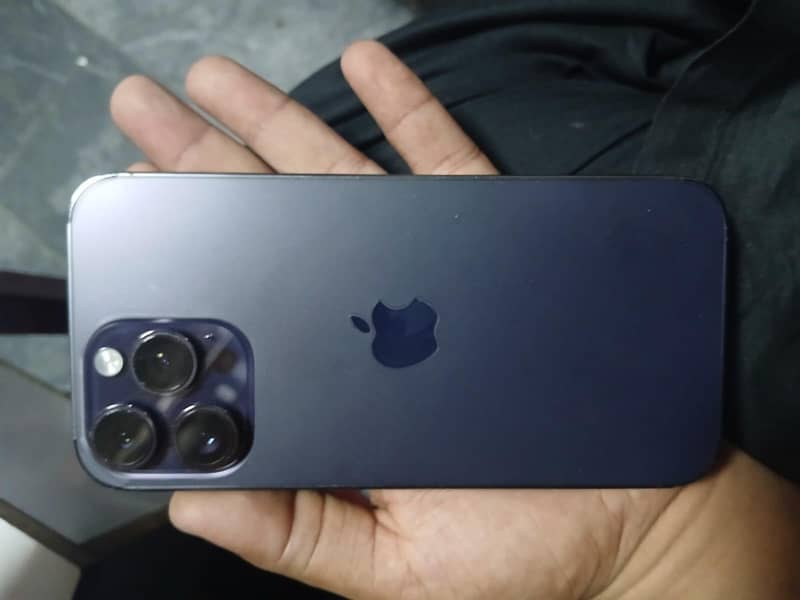iphone 14 pro max 4