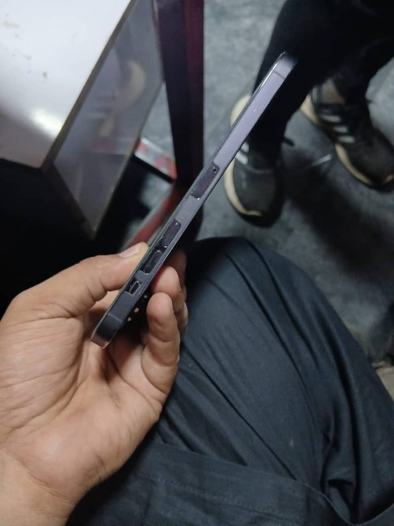 iphone 14 pro max 5
