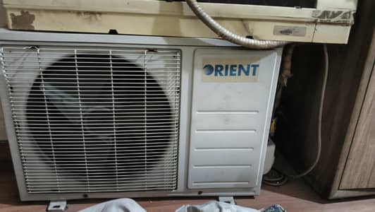 1.5 Ton Orient Ac Total janian even with orignal Gass.