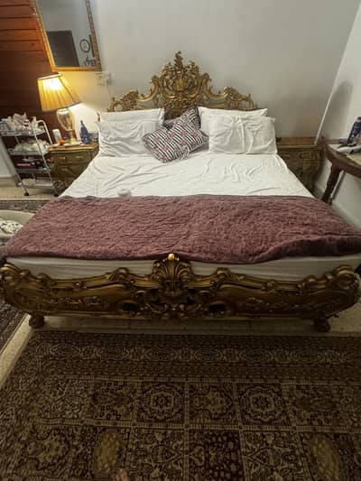 Chinioti Bed Set with side tables