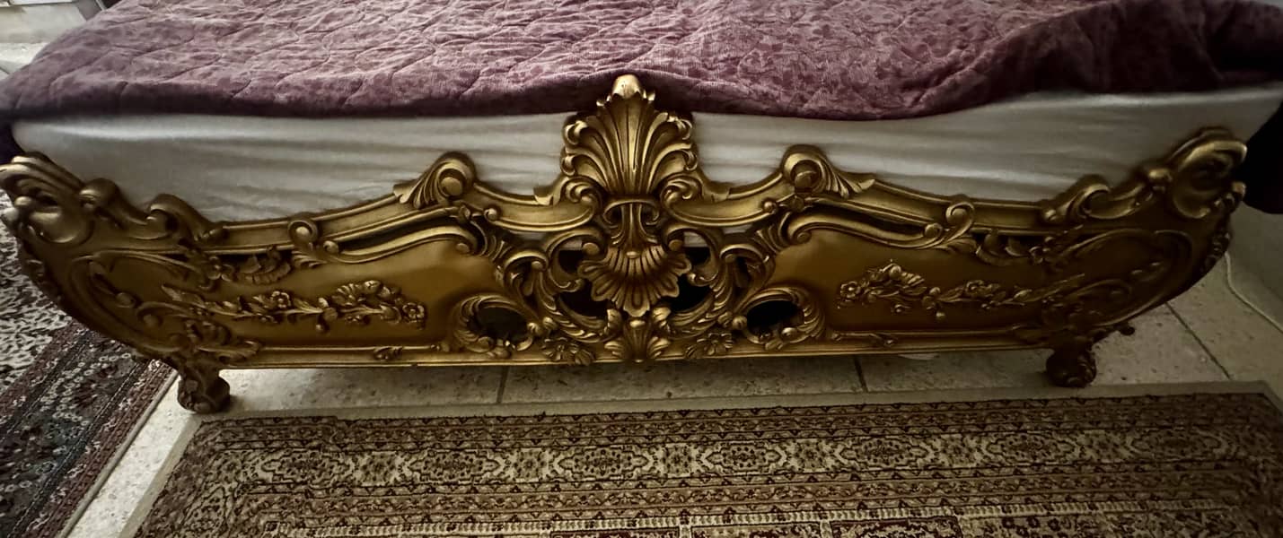 Chinioti Bed Set with side tables 2
