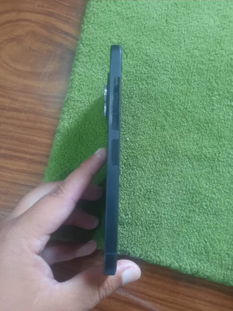 Apple Iphone 13 pro max 1