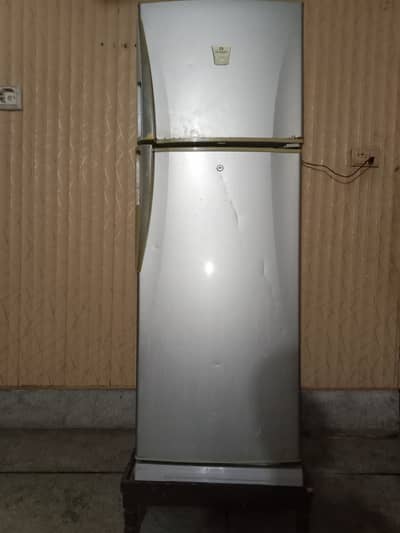 Dawlance Refrigerator parfect cooling urgent sale