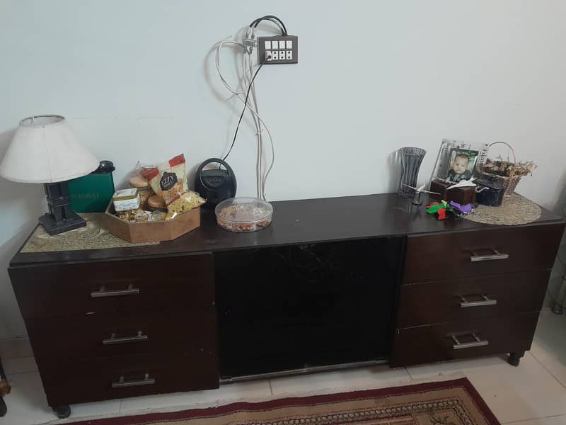showcase table 0
