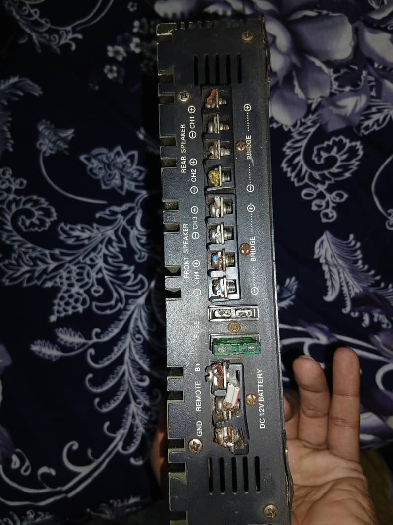 Solid Audio Amplifier Kenwood Speakers 1