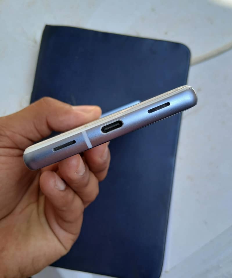 google pixel 7a 5