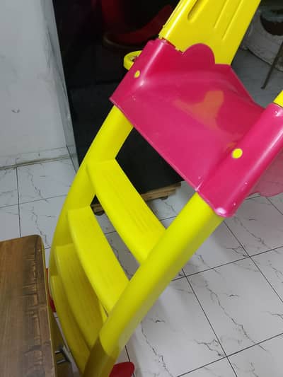 A brand new almost new slide jumbo side for kids