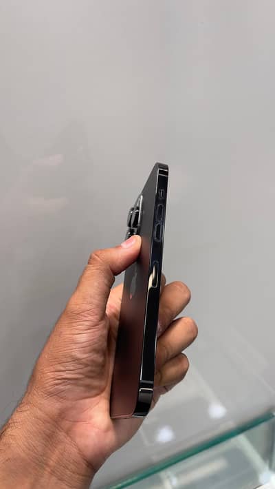 14 pro max 10/10 non pta factory unlock