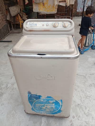 Indus Washing Machine Available For Sale Good Condition!