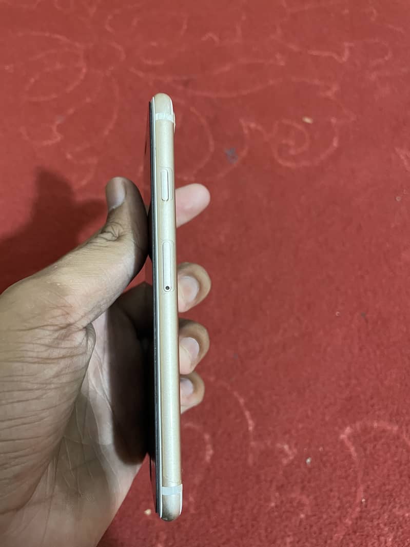 iPhone 7 7