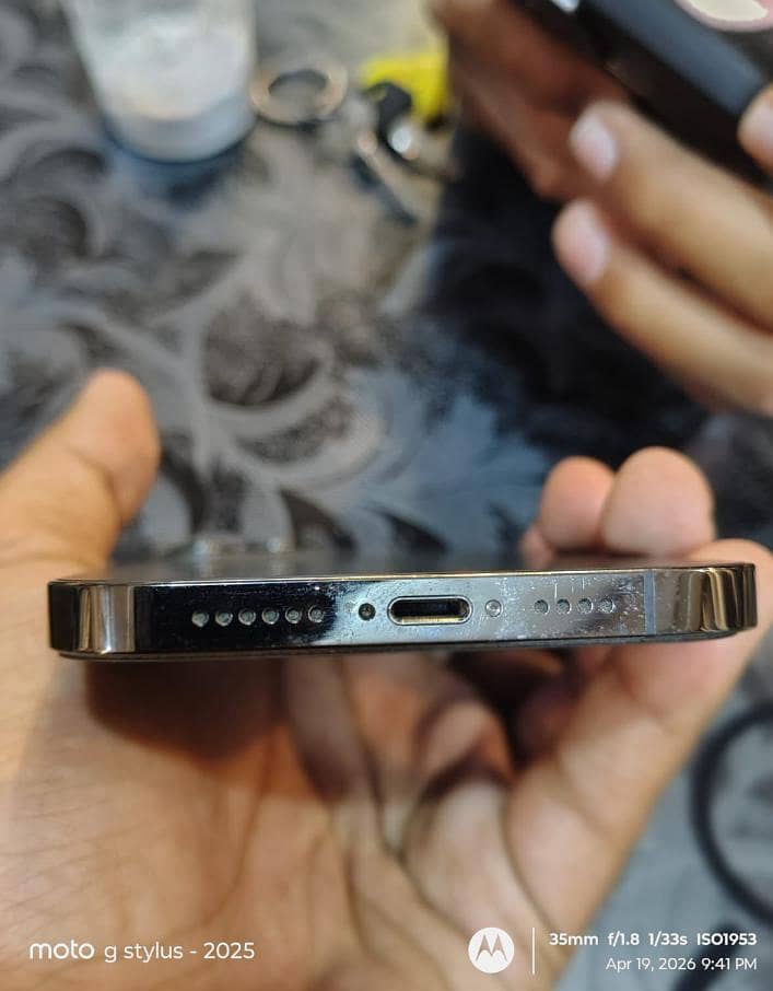 iPhone 12pro max 2