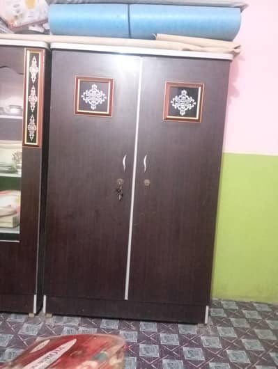 Stylish 2-Door Wardrobe (Size: 6x4 Feet) - Premium Formica Finish